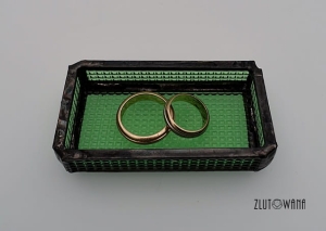 Biżuterka - prostokąt w czerni -  ornament zielony kratka