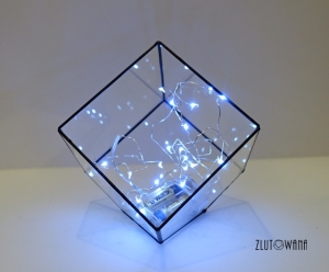 Świecznik geometryczny, lampion w czerni -sześcian ścięty nr 12 ze światełkami led